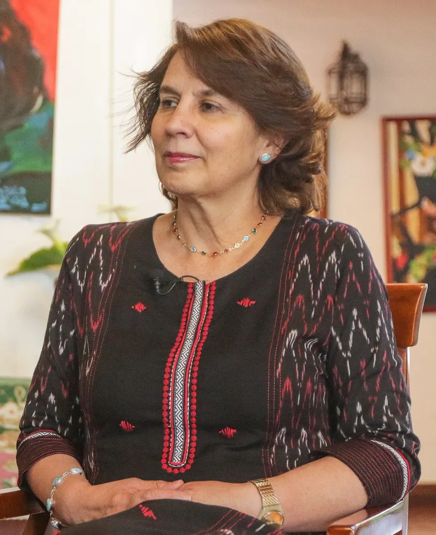 The Rosalía Arteaga card