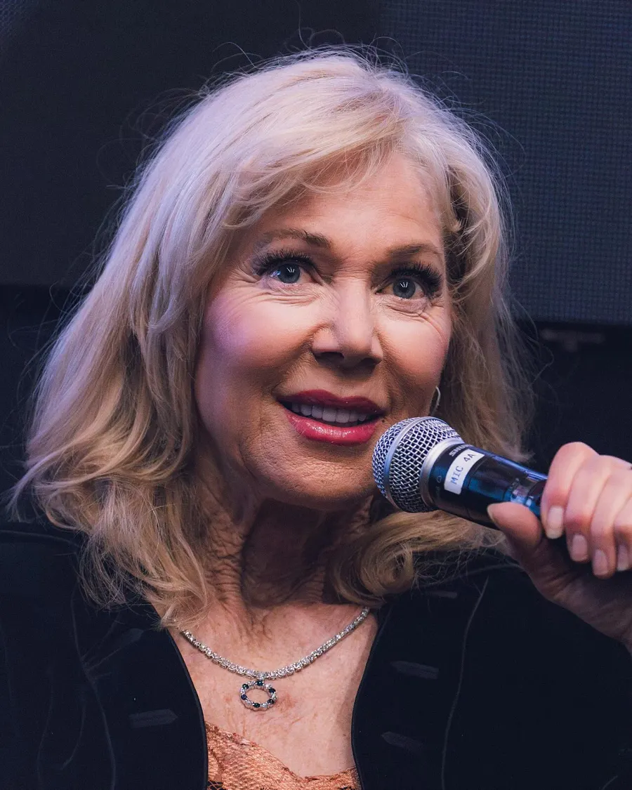 La carte Lynn-Holly Johnson