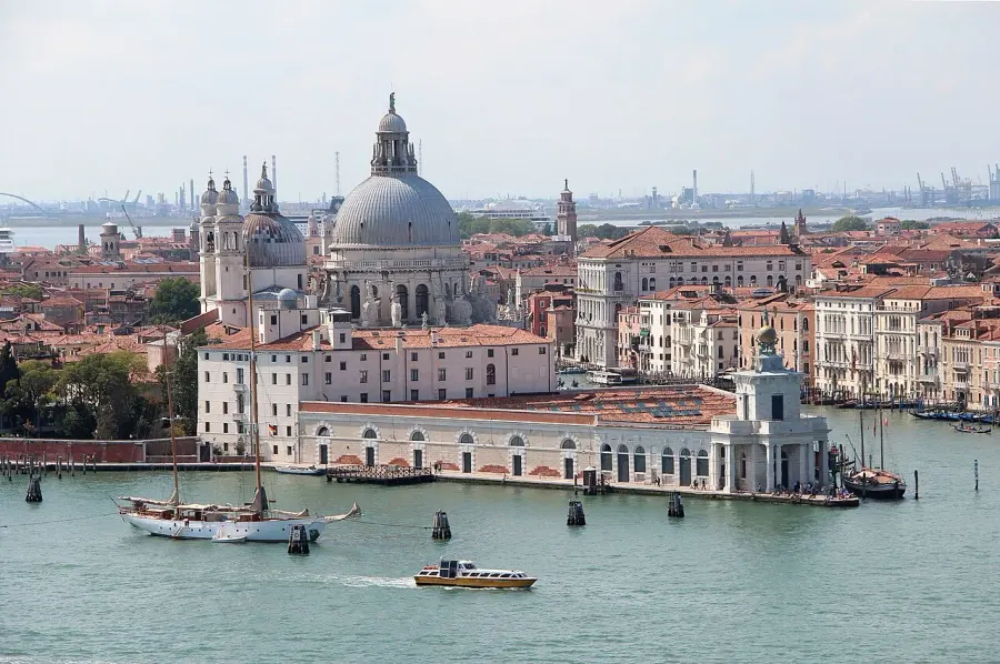 The Punta della Dogana card