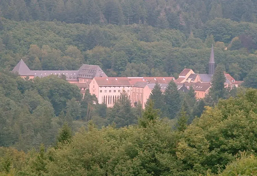La carte Abbaye Sainte-Marie de la Pierre-qui-Vire