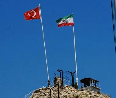 The Iran–Turkey border card