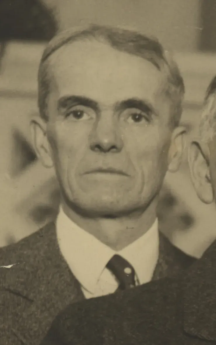 The Walter Sydney Adams card