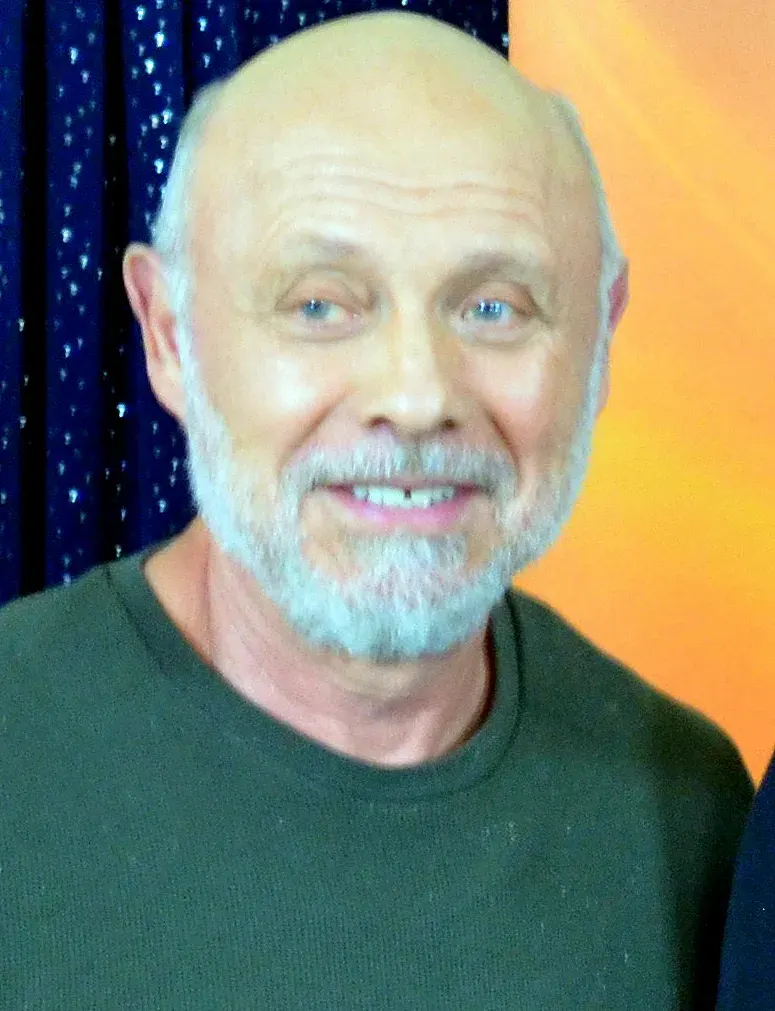 The Héctor Elizondo card