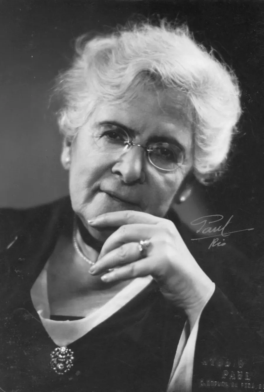 The Júlia Lopes de Almeida card