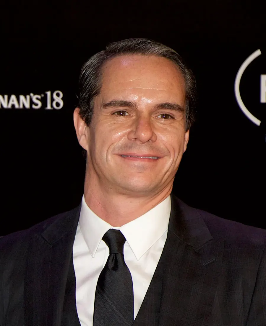 La carte Tony Dalton