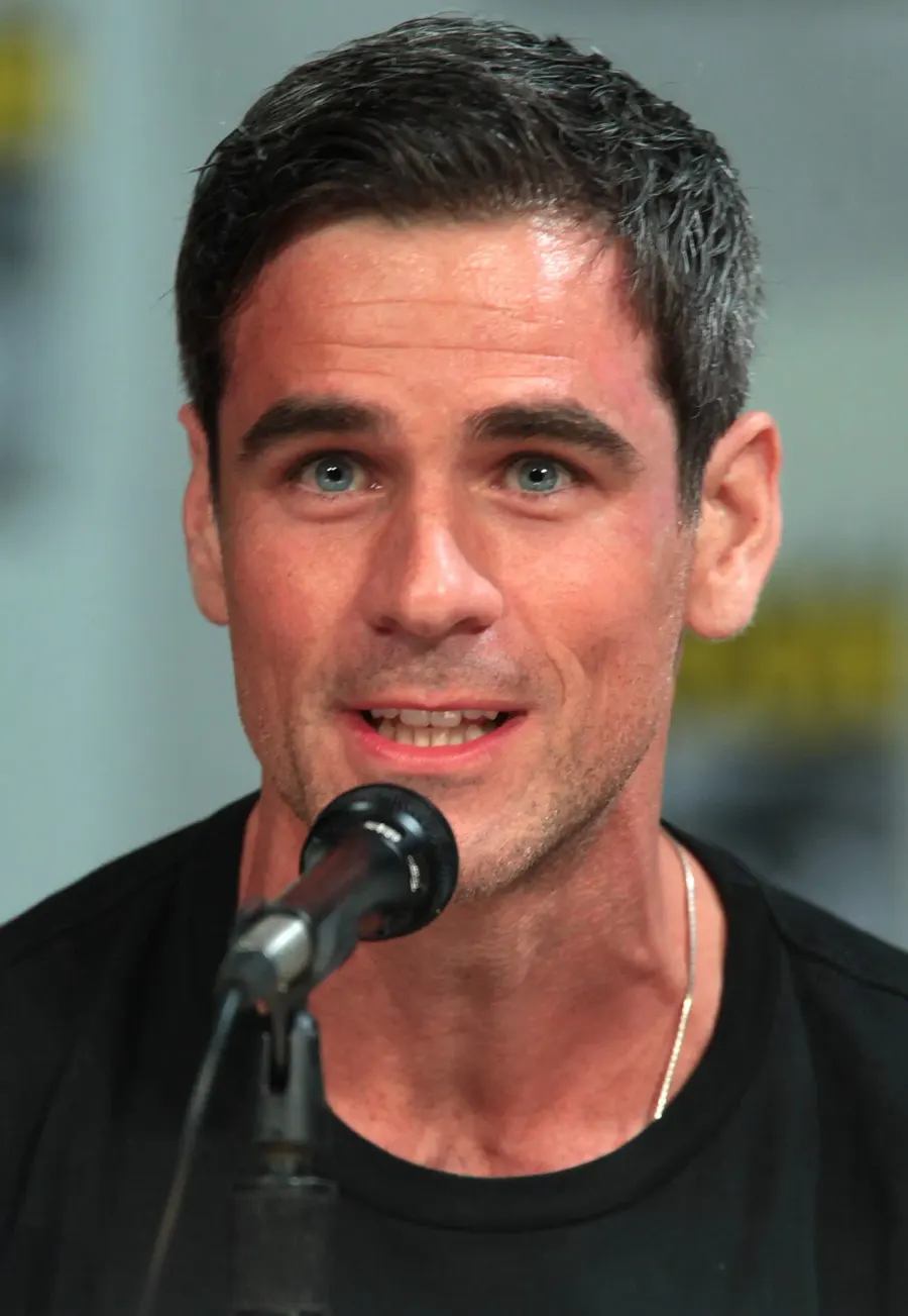 The Eddie Cahill card