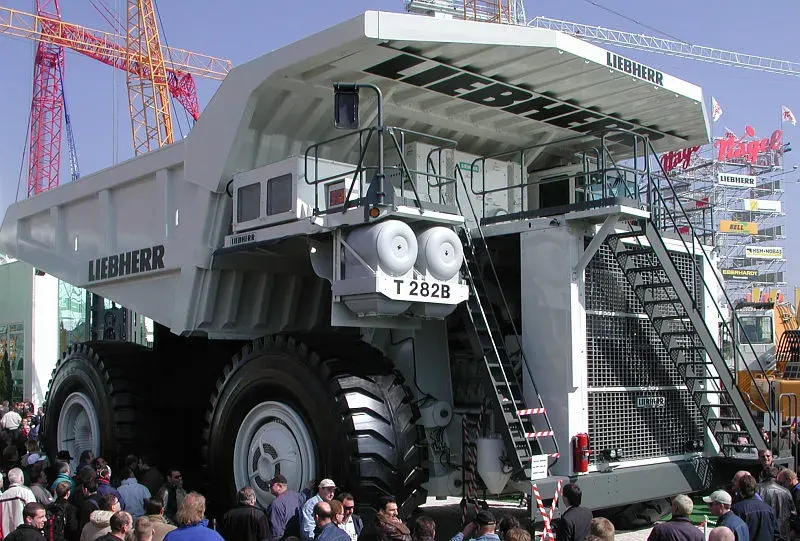 The Liebherr T 282 series card