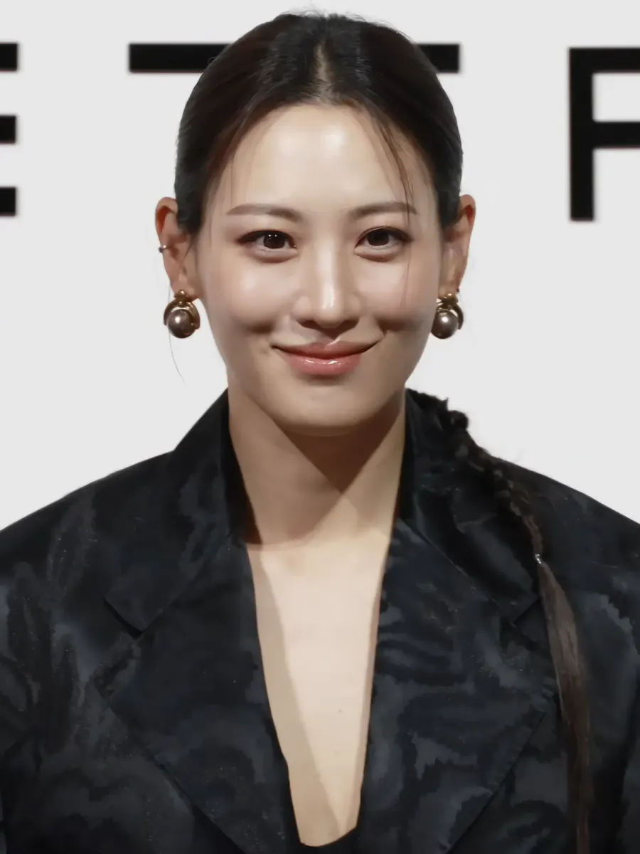 La carte Claudia Kim