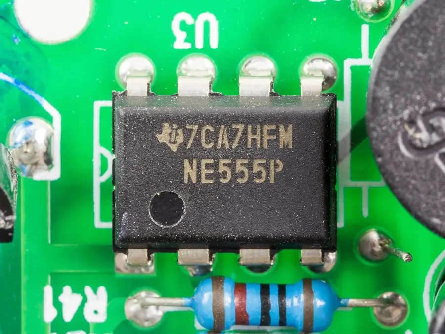 The 555 timer IC card