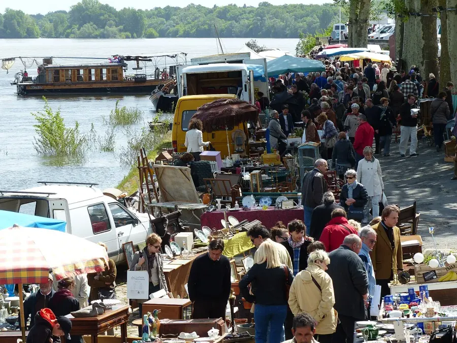 The Flea market card