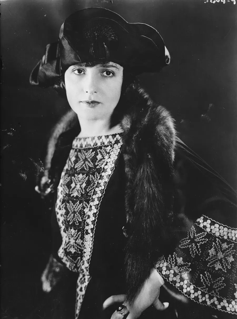 The Madge Bellamy card