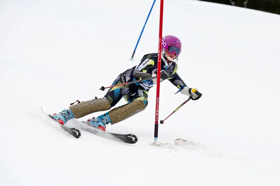 The Slalom skiing card