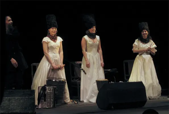 The DakhaBrakha card