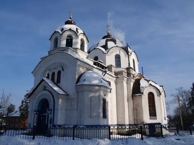La carte Cathédrale Notre-Dame-de-Kazan de Louga