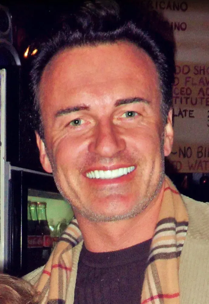 La carte Julian McMahon