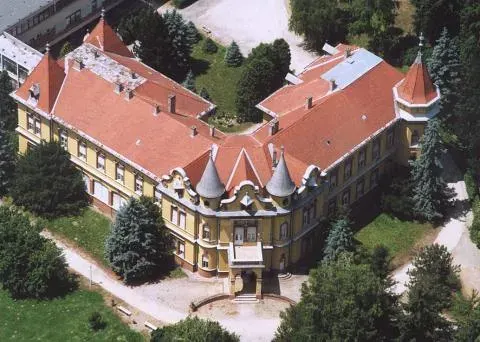 The Mosdós card