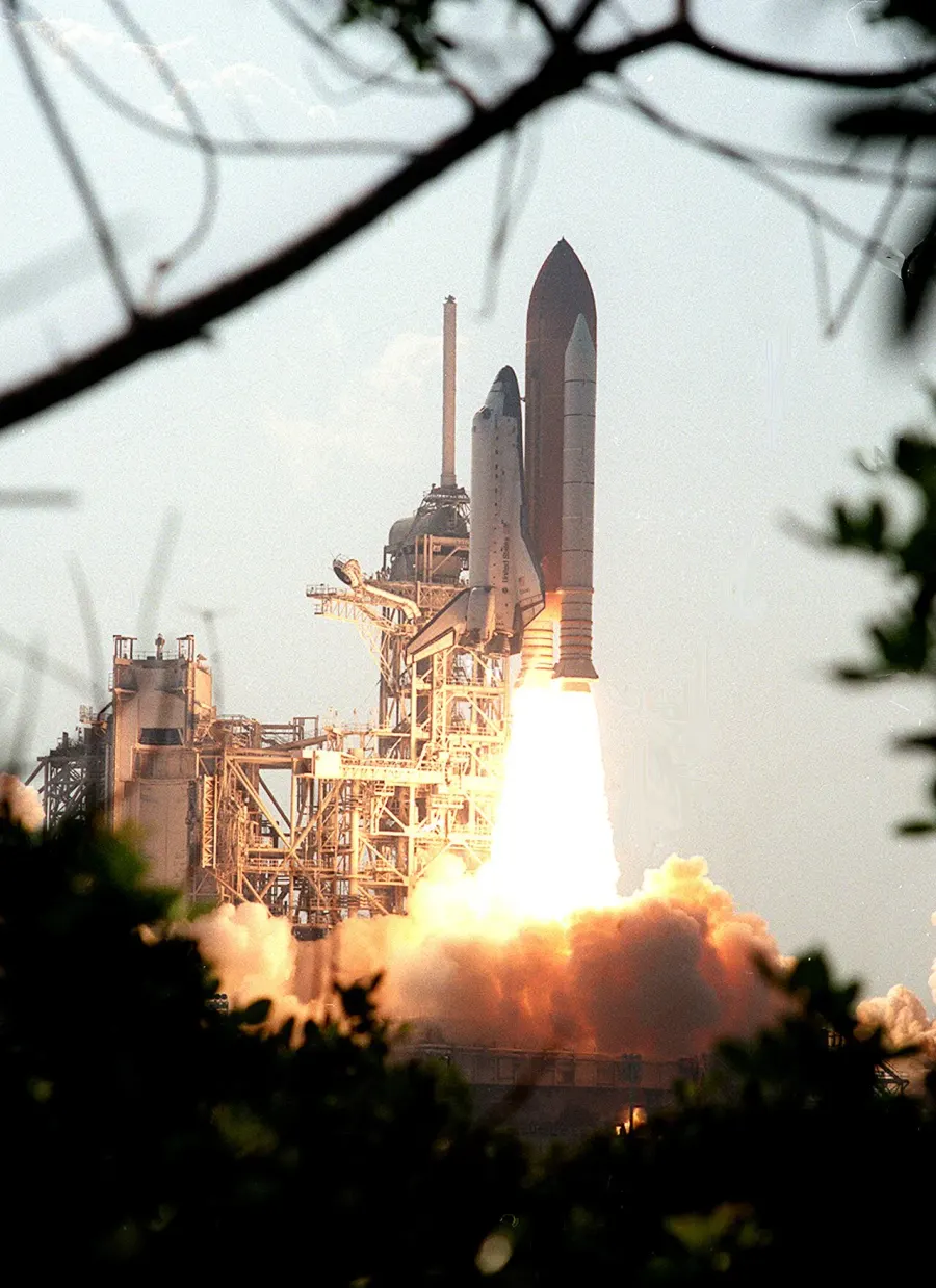 The STS-105 card