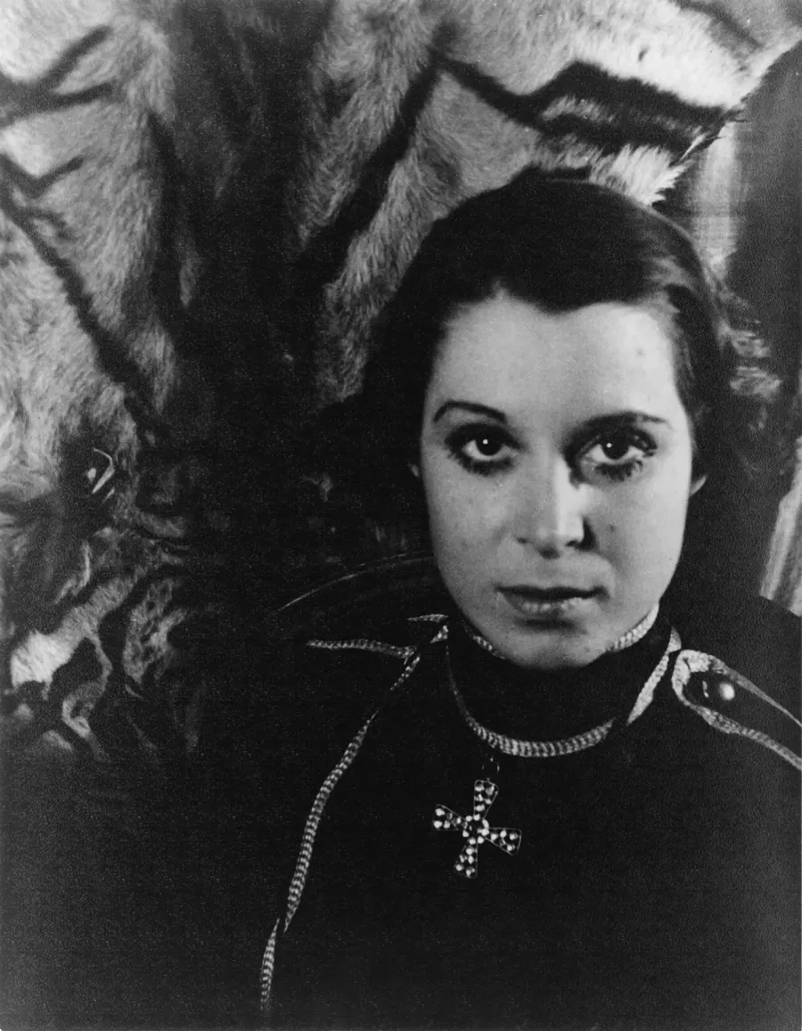 The Kitty Carlisle card