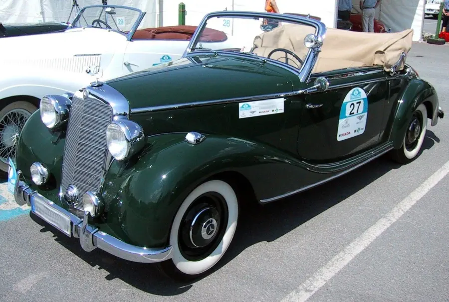 The Mercedes-Benz W136 card