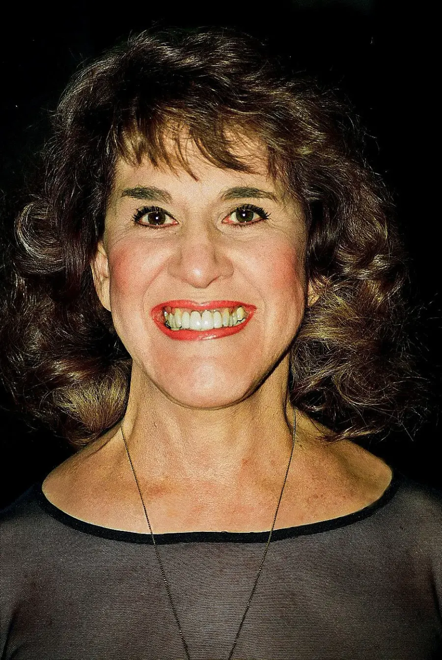 La carte Ruth Buzzi