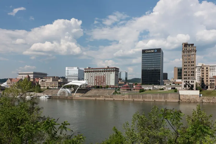 The Charleston, West Virginia card