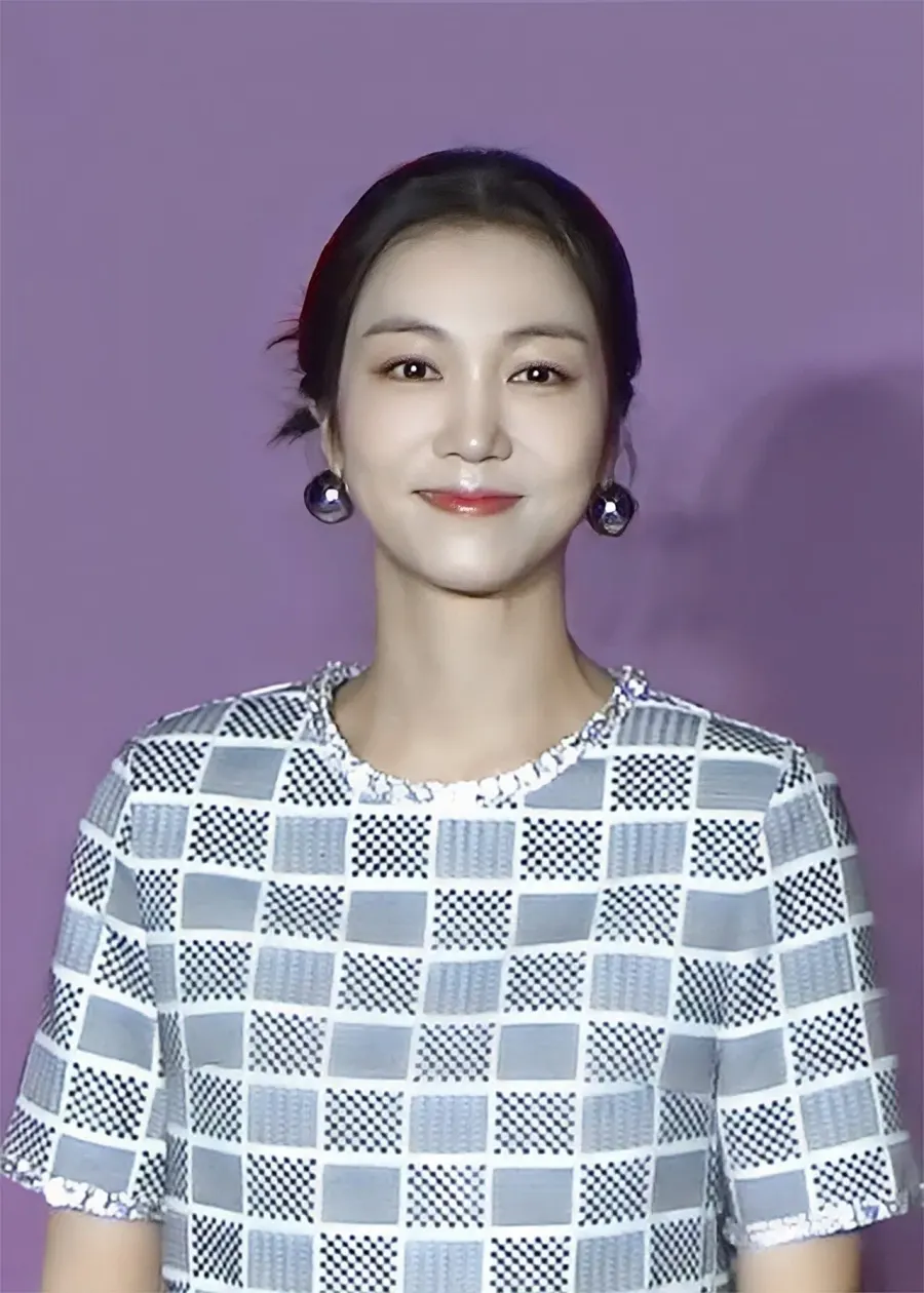 The Kim Ok-vin card