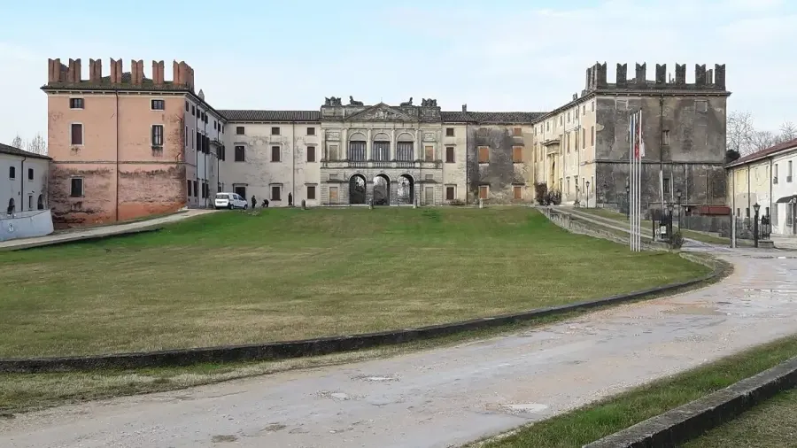 La carte Castel d'Azzano