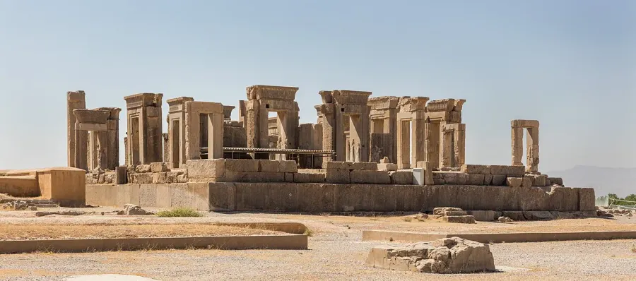 The Achaemenid architecture card