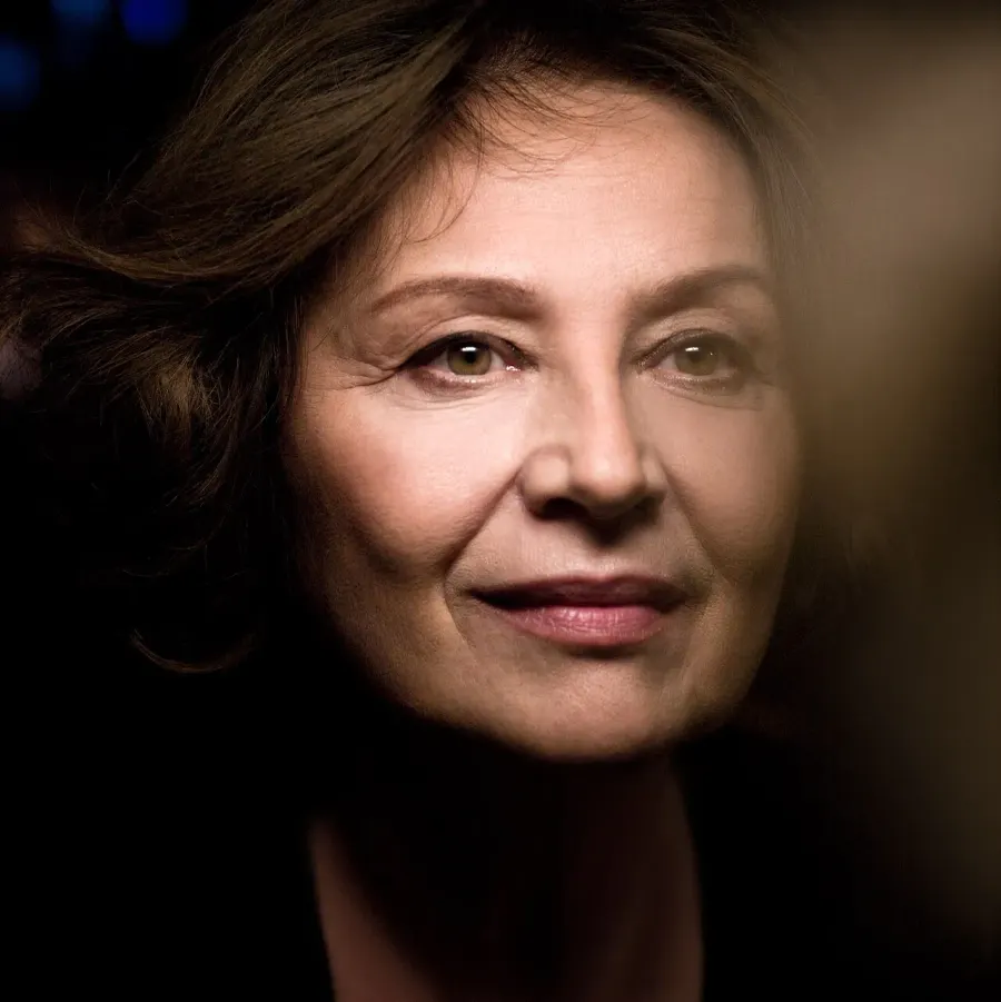 La carte Emília Vášáryová