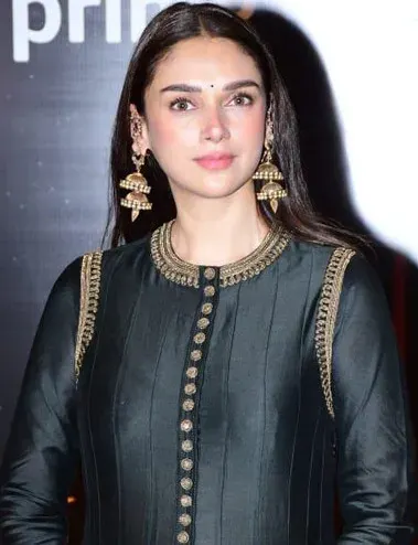 La carte Aditi Rao Hydari