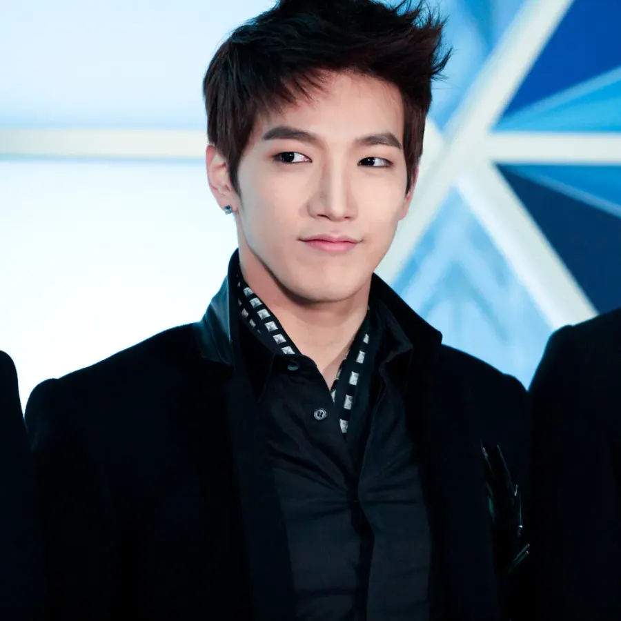 The Jun. K card