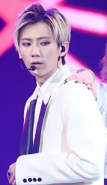 The Jang Hyun-seung card