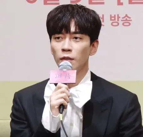 The Shin Sung-rok card