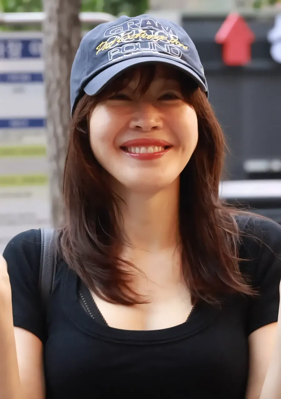 The Uhm Ji-won card