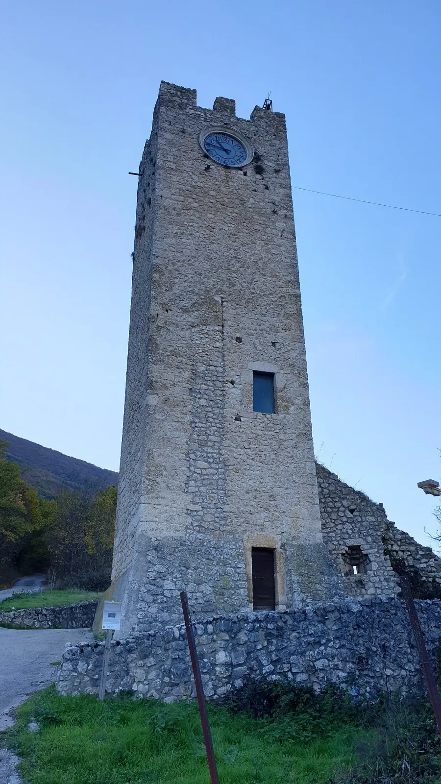 La carte Tione degli Abruzzi