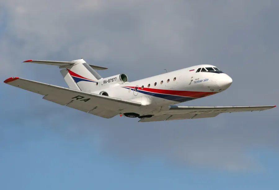 The Yakovlev Yak-40 card