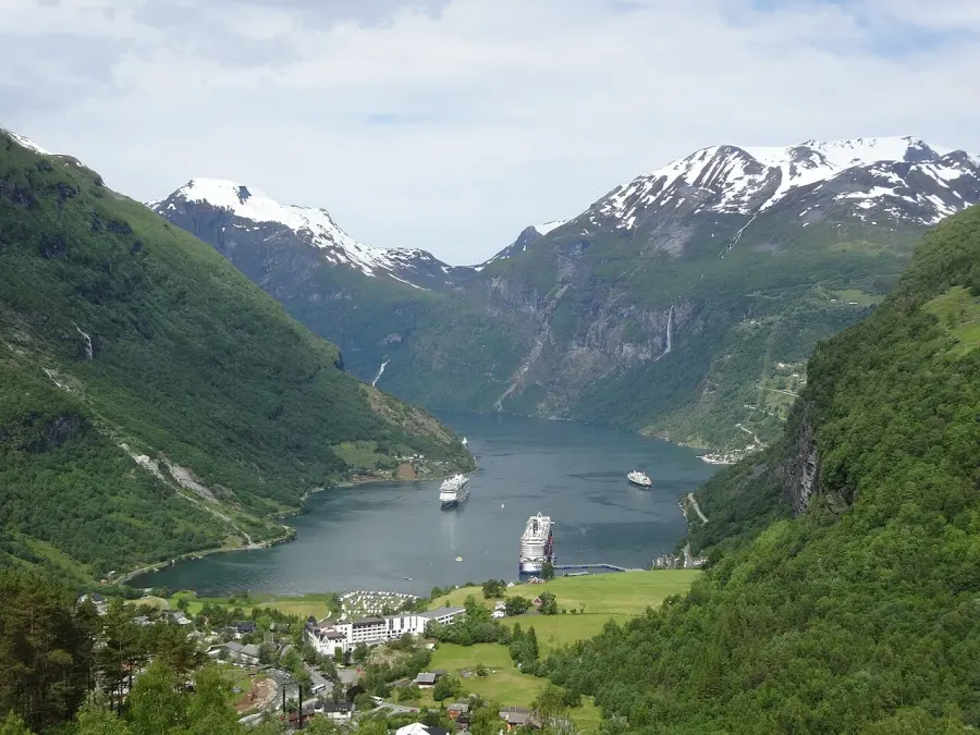 The Møre og Romsdal card