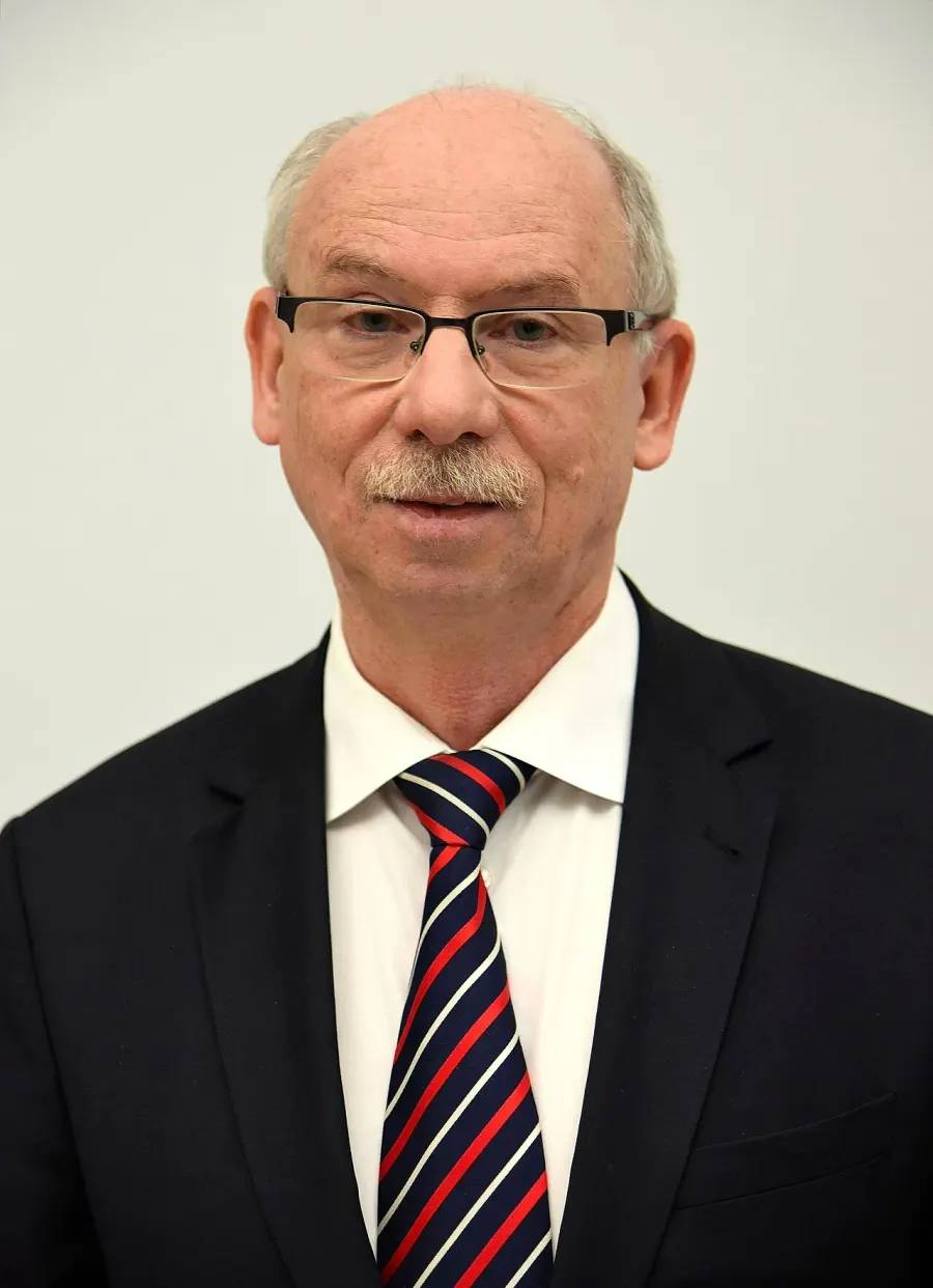 The Janusz Lewandowski card