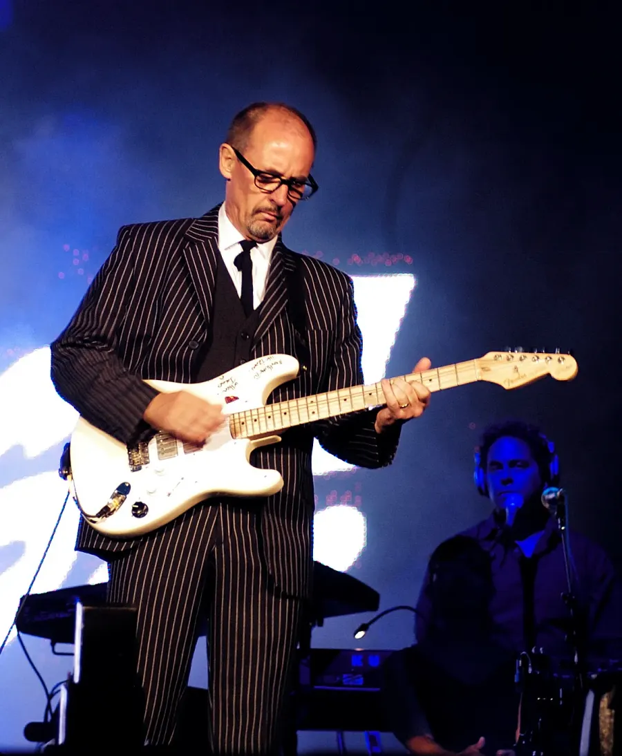 The Andy Fairweather Low card