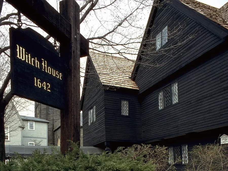 The Salem, Massachusetts card