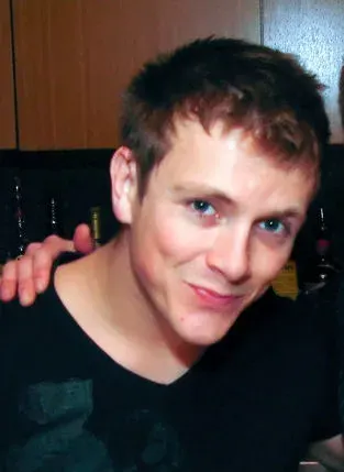 La carte Charlie Bewley