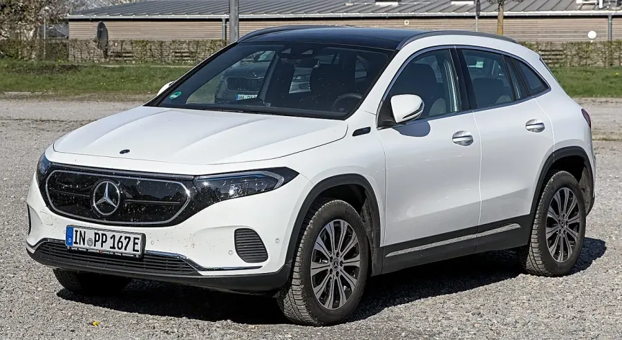 La carte Mercedes-Benz EQA