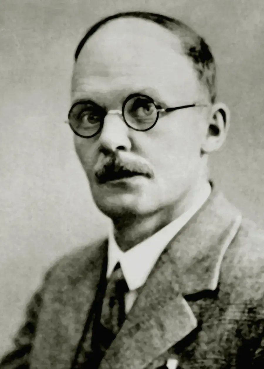 The Hans Geiger card