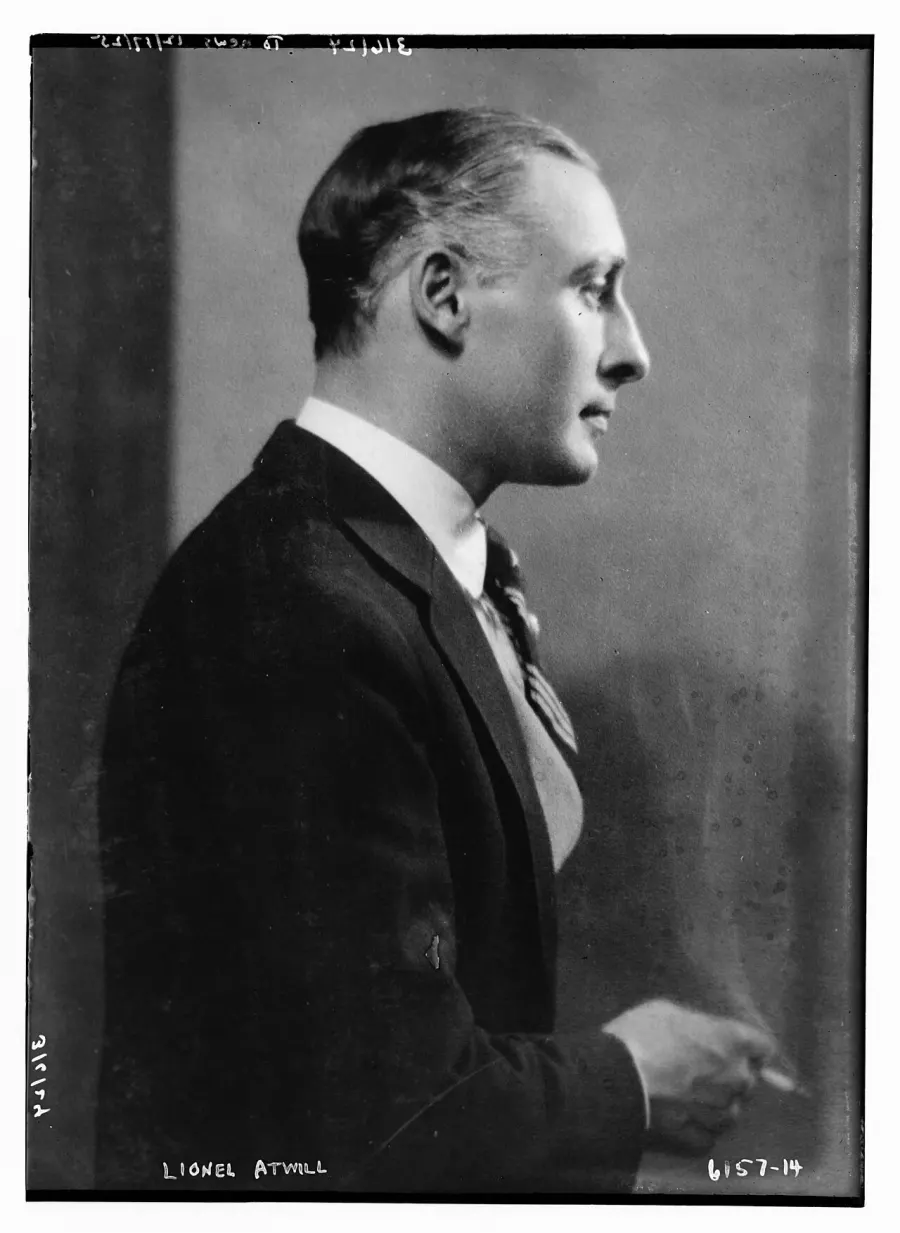 La carte Lionel Atwill