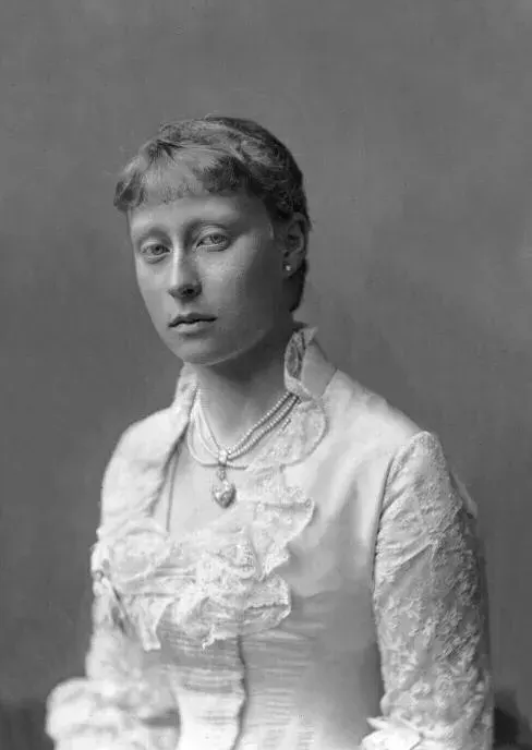 The Princess Victoria of Hesse and by Rhine card