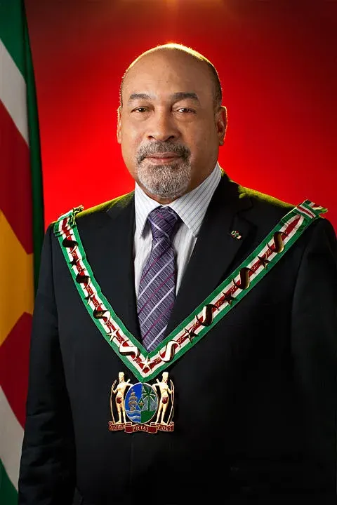La carte Desi Bouterse