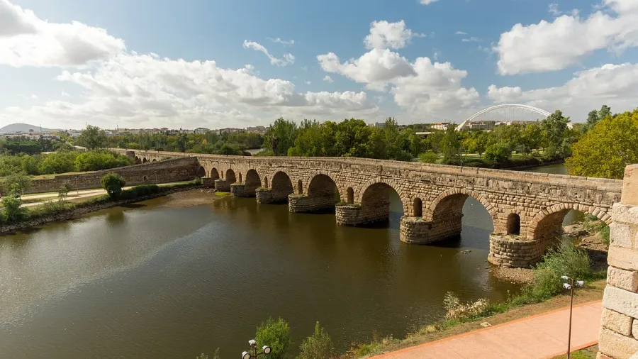 The Puente Romano, Mérida card