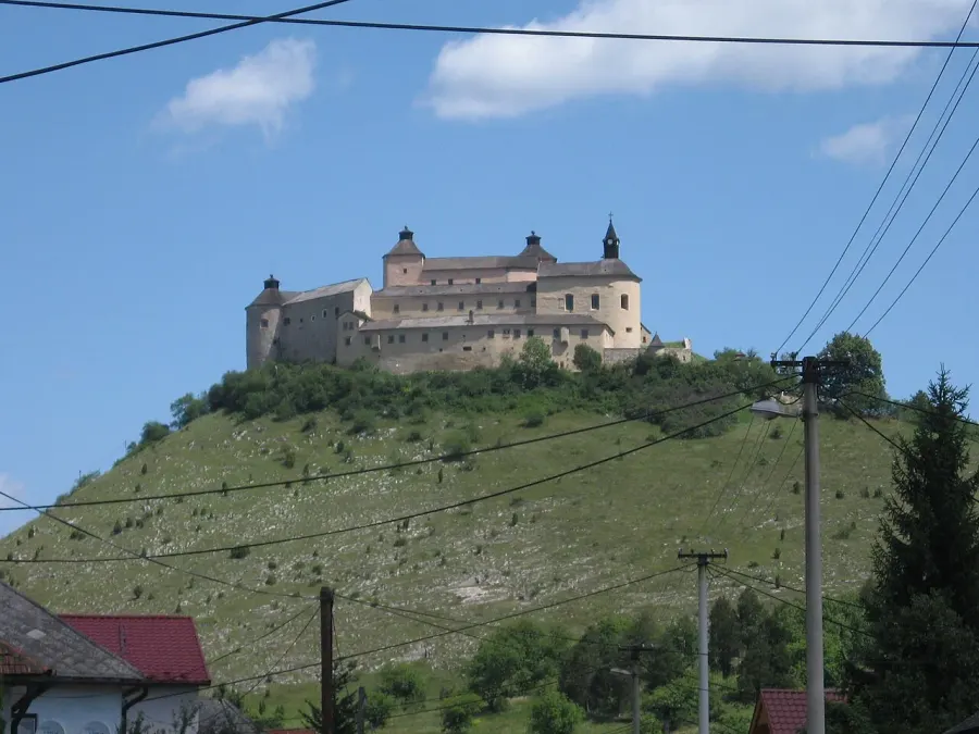 The Krásna Hôrka Castle card