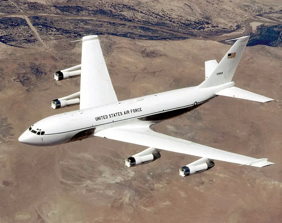 The Boeing C-135 Stratolifter card