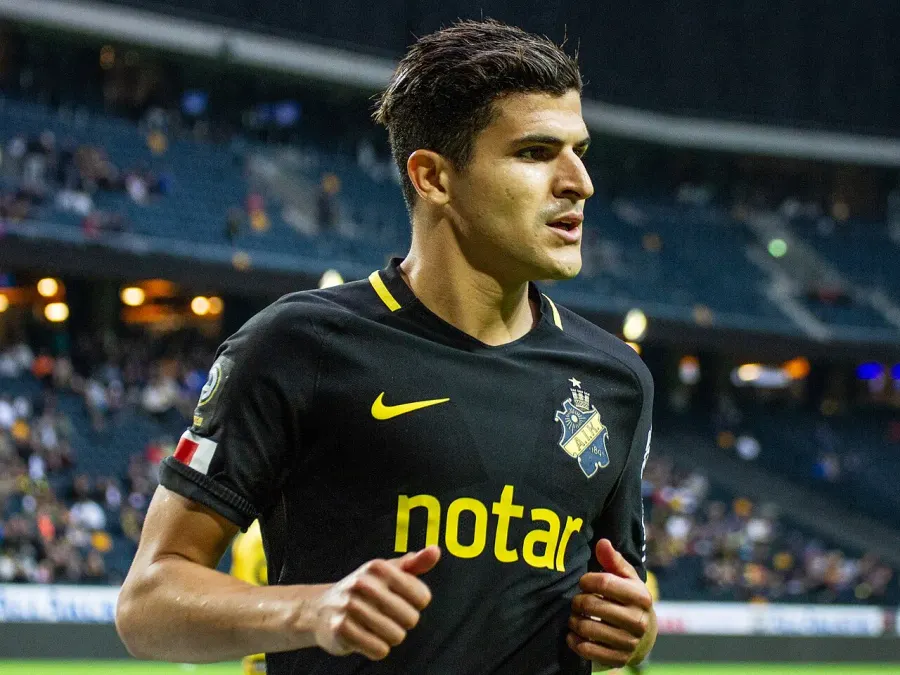 The Tarik Elyounoussi card